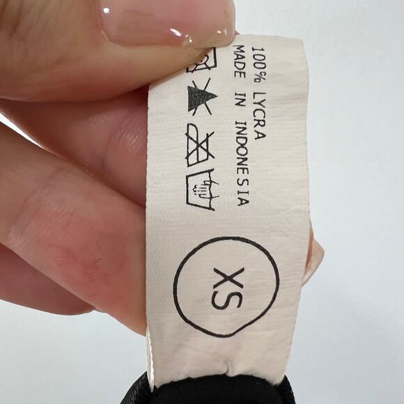 Lipt the Label Festival Black Long Sleeve Round Neck Cut Out Buckle Bodysuit XS - Picture 4 of 6